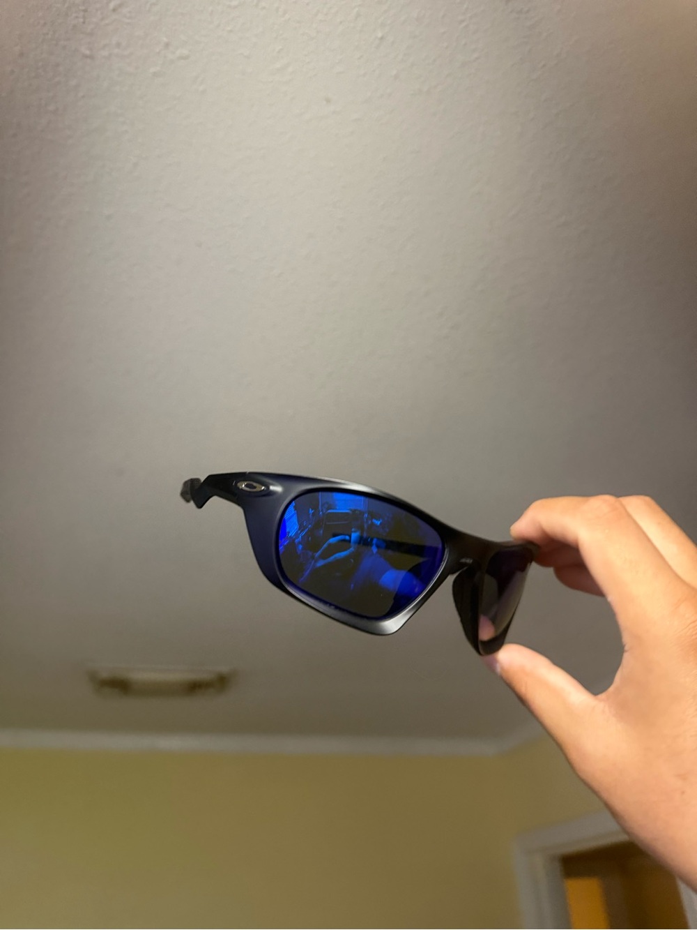 Oakley Black Frame Blue Mirror Lens Sunglasses oakleys